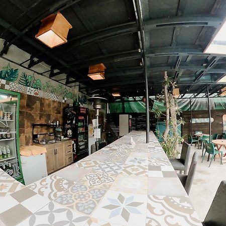 La Casa Roja Hostel Сантьяго Экстерьер фото
