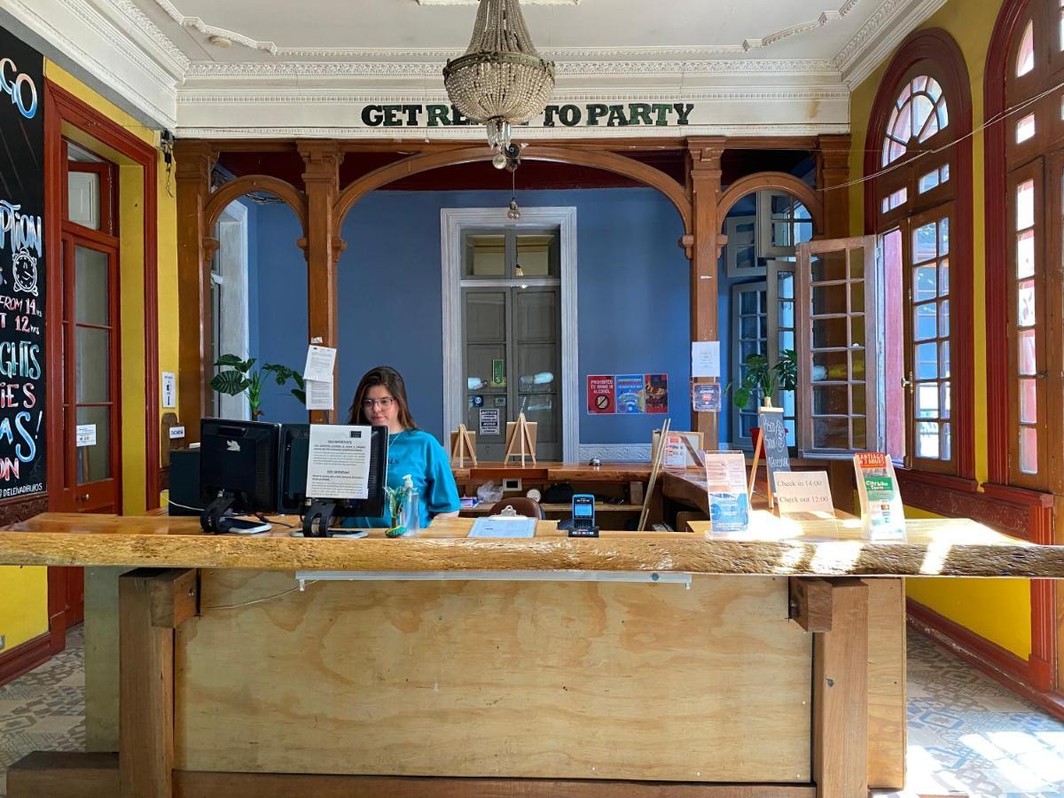 La Casa Roja Hostel Сантьяго Экстерьер фото