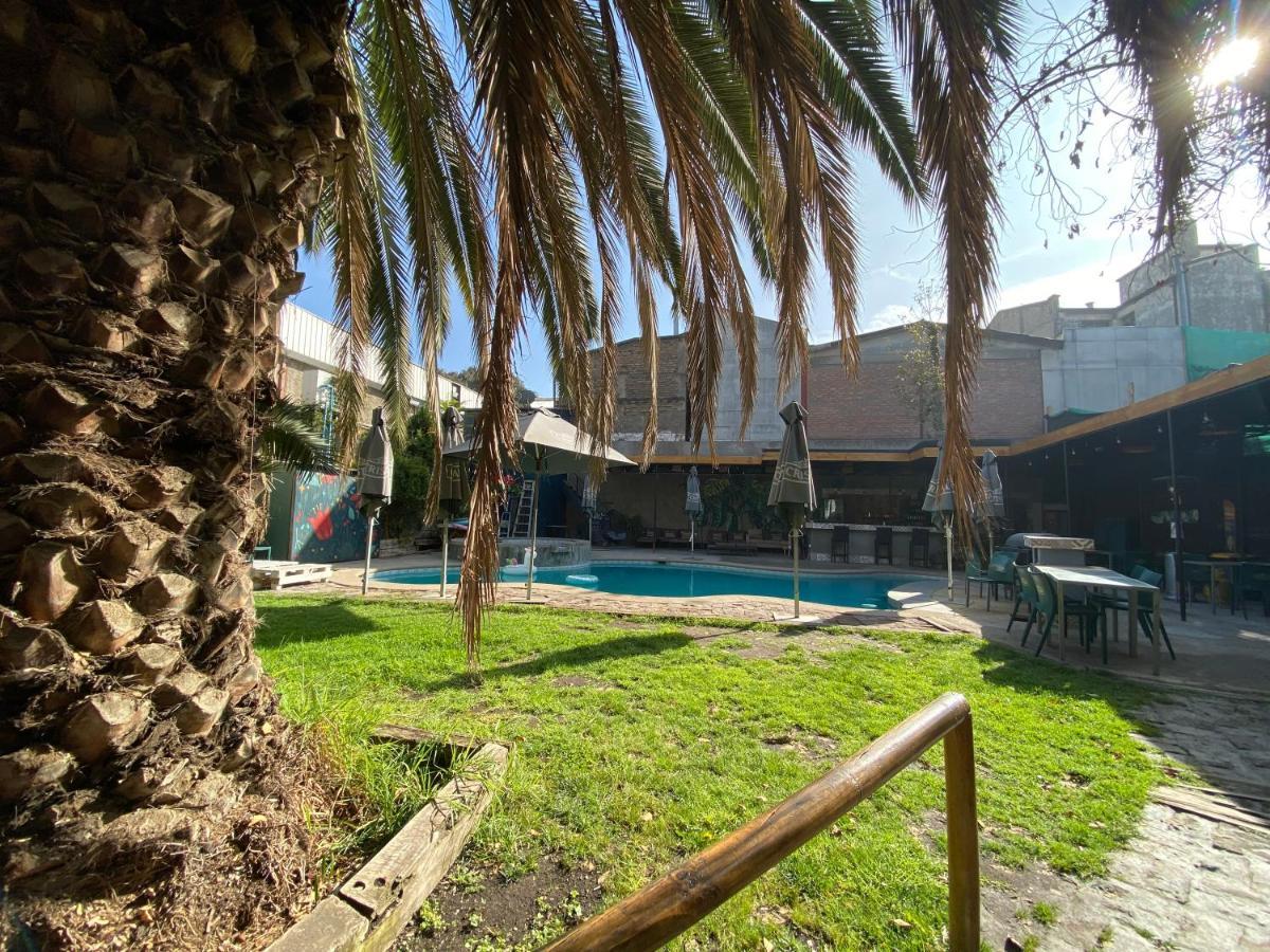 La Casa Roja Hostel Сантьяго Экстерьер фото