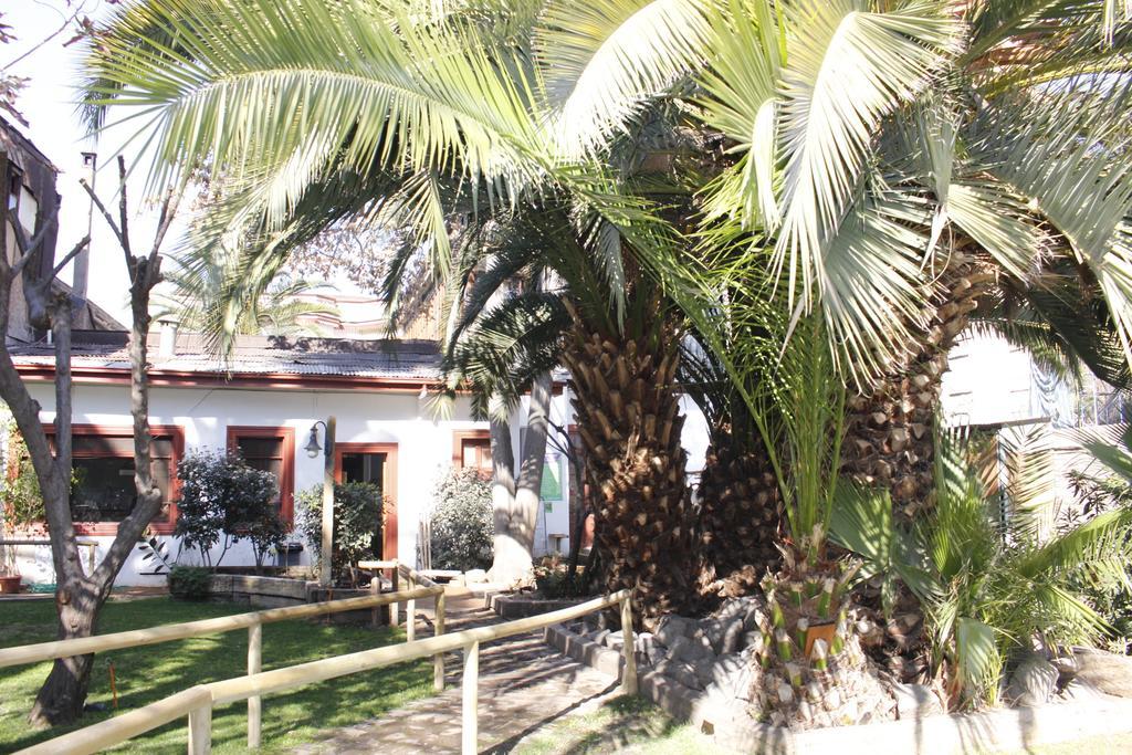 La Casa Roja Hostel Сантьяго Экстерьер фото