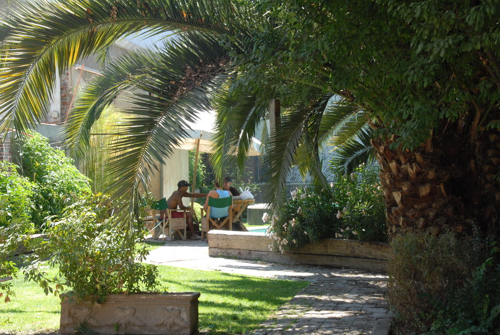 La Casa Roja Hostel Сантьяго Экстерьер фото