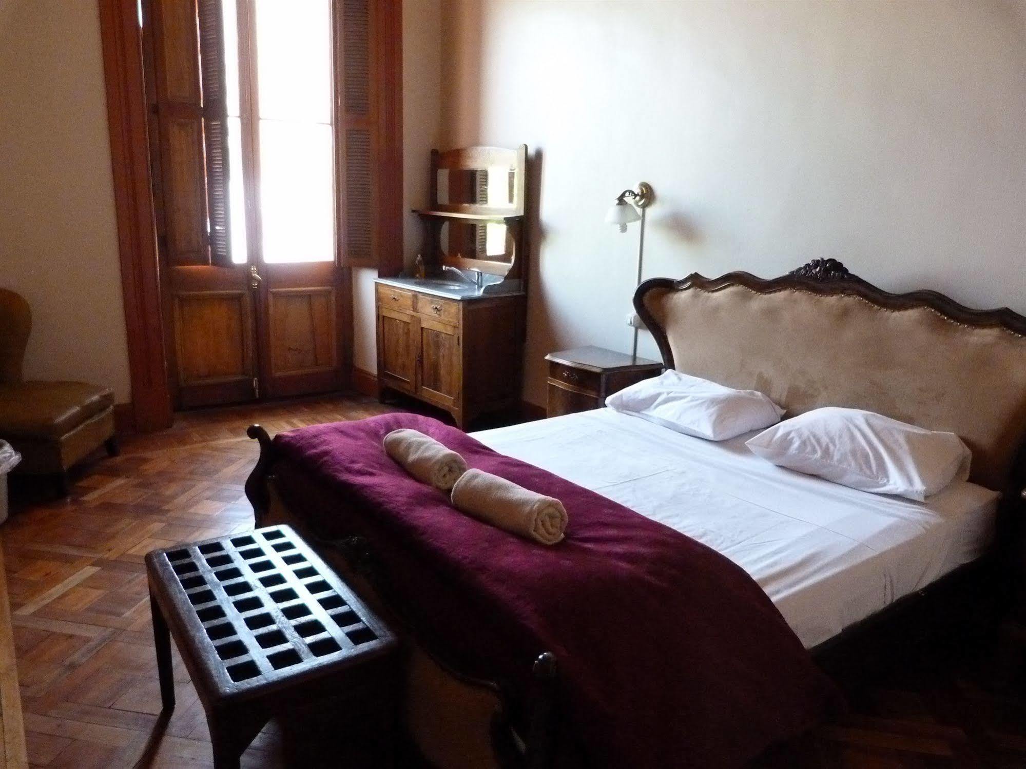 La Casa Roja Hostel Сантьяго Экстерьер фото